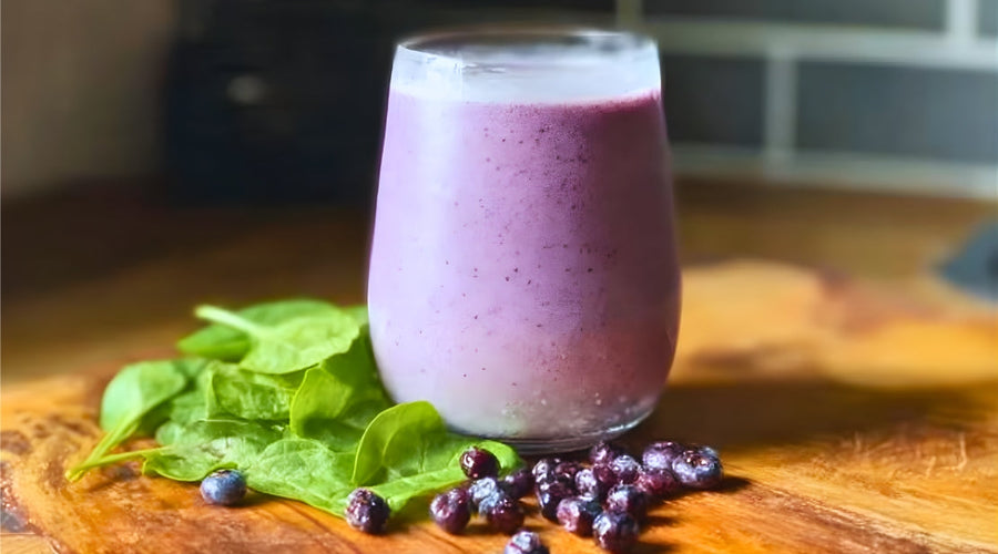 Berry–Green Tea Smoothie (with chia)